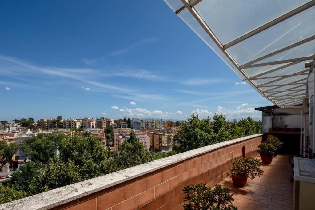 Attico Per Quattro Persone Sulla Nomentana, Wi-Fi, Aria Condizionata Apartment Rome Luaran gambar