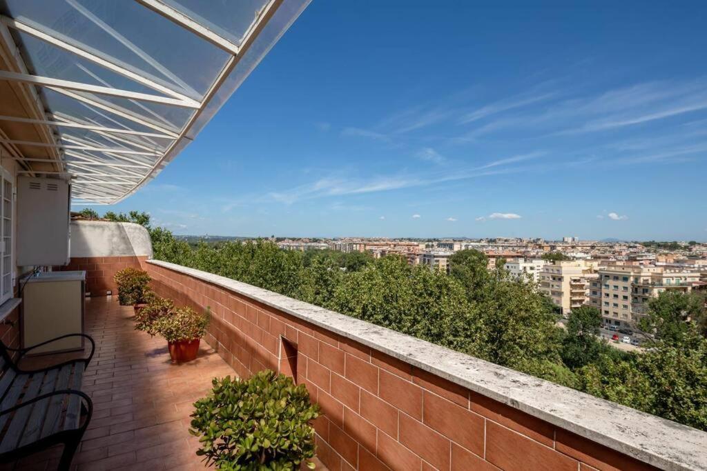 Attico Per Quattro Persone Sulla Nomentana, Wi-Fi, Aria Condizionata Apartment Rome Luaran gambar