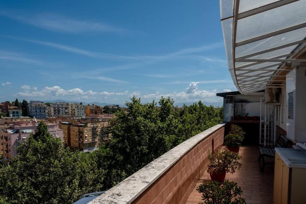 Attico Per Quattro Persone Sulla Nomentana, Wi-Fi, Aria Condizionata Apartment Rome Luaran gambar