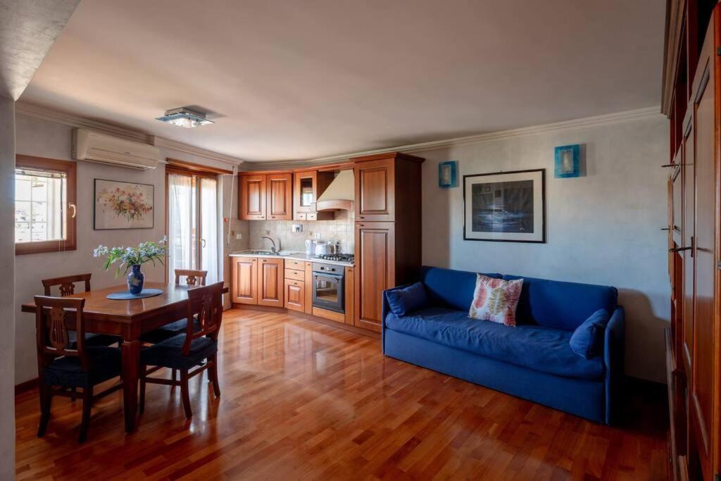 Attico Per Quattro Persone Sulla Nomentana, Wi-Fi, Aria Condizionata Apartment Rome Luaran gambar