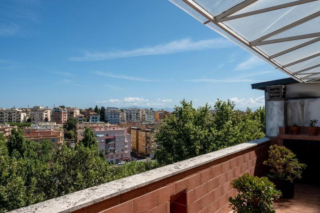 Attico Per Quattro Persone Sulla Nomentana, Wi-Fi, Aria Condizionata Apartment Rome Luaran gambar