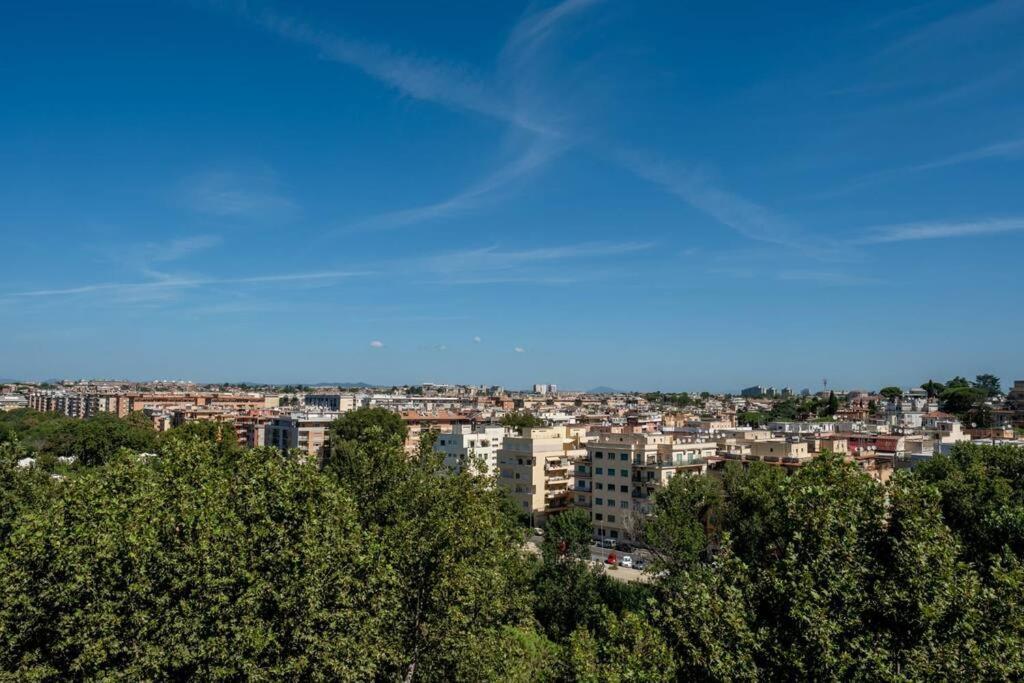 Attico Per Quattro Persone Sulla Nomentana, Wi-Fi, Aria Condizionata Apartment Rome Luaran gambar